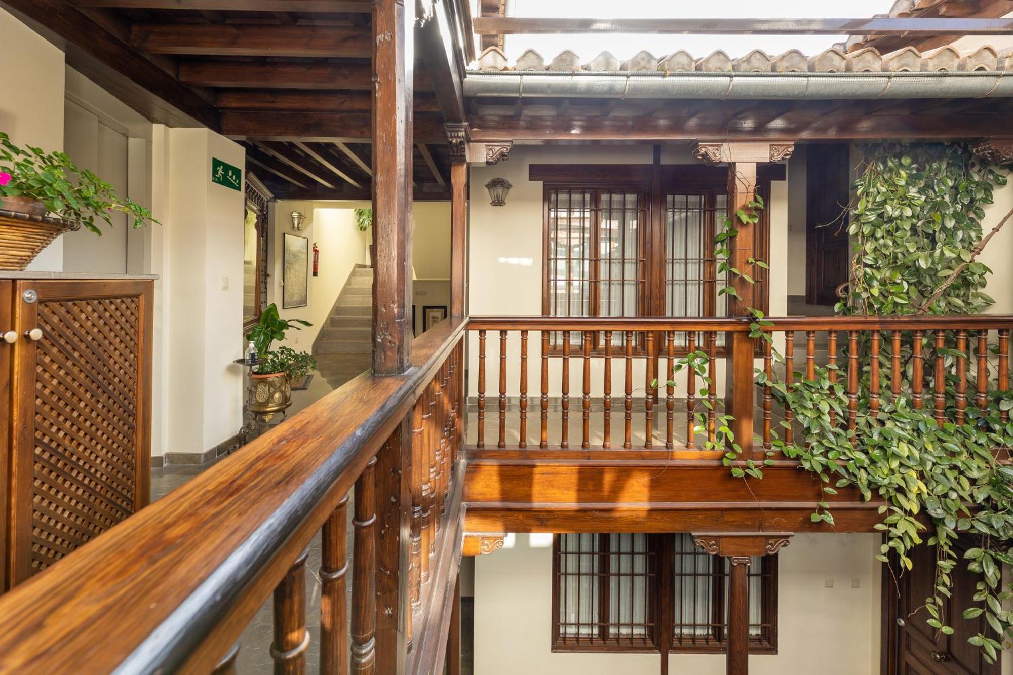 Apartamentos En Pleno Centro, Aljibe Rodrigo Del Campo 2C Гранада Экстерьер фото