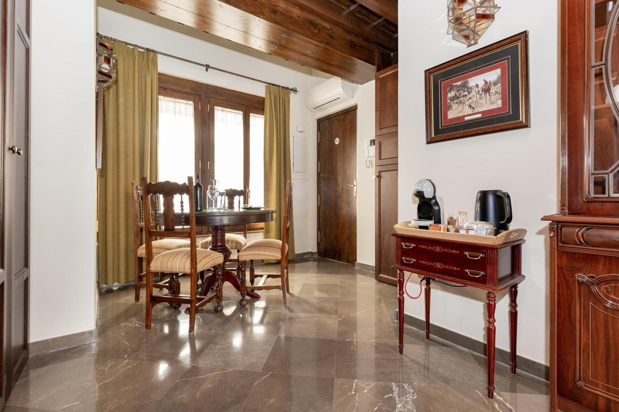 Apartamentos En Pleno Centro, Aljibe Rodrigo Del Campo 2C Гранада Экстерьер фото